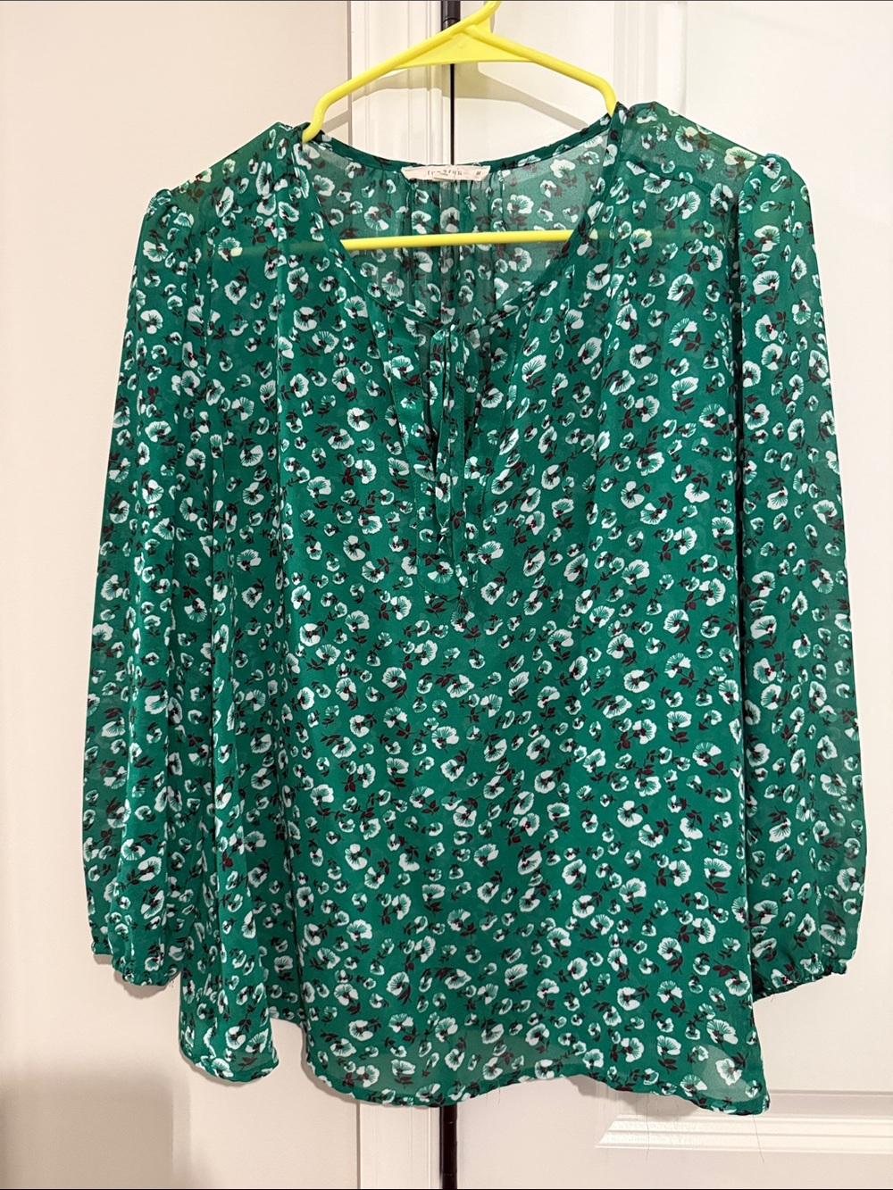 fun 2 fun Green Floral Tie-Front Blouse